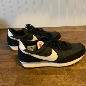 Nike Daybreak